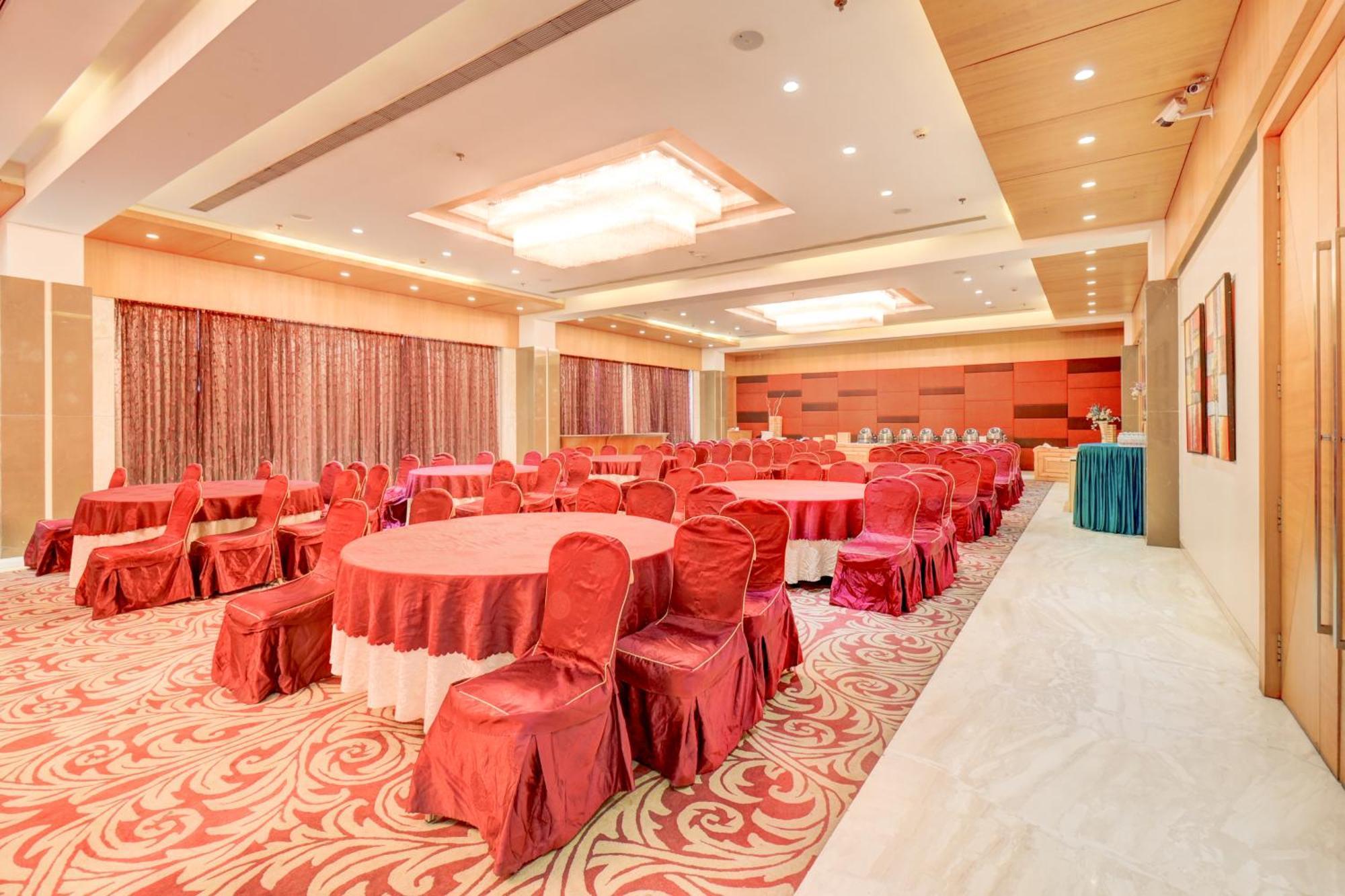 The Ssk Solitaire Hotel & Banquets Nashik Exterior photo