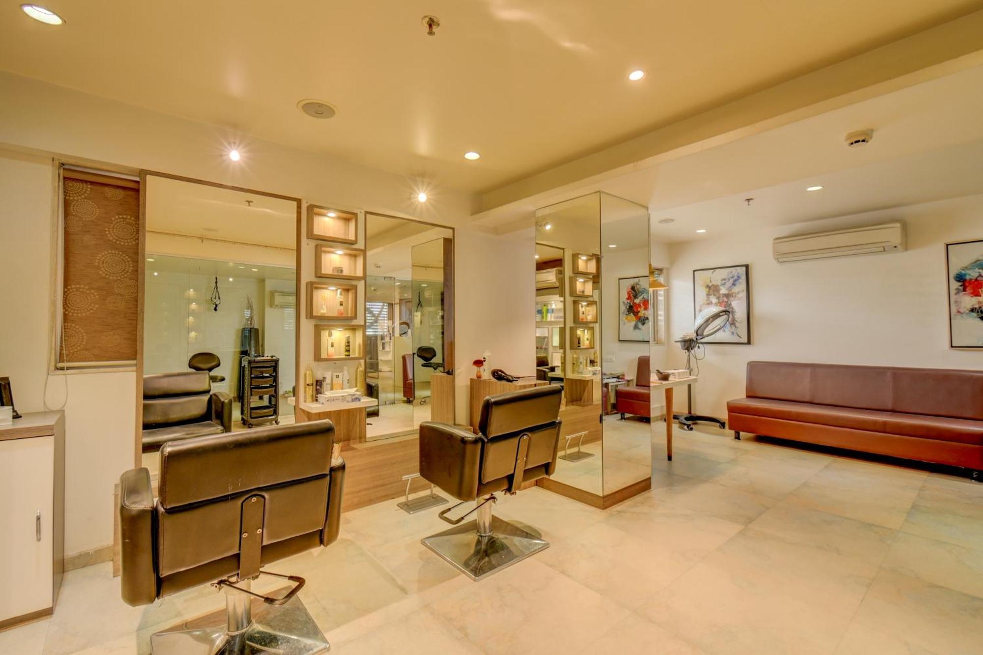 The Ssk Solitaire Hotel & Banquets Nashik Exterior photo