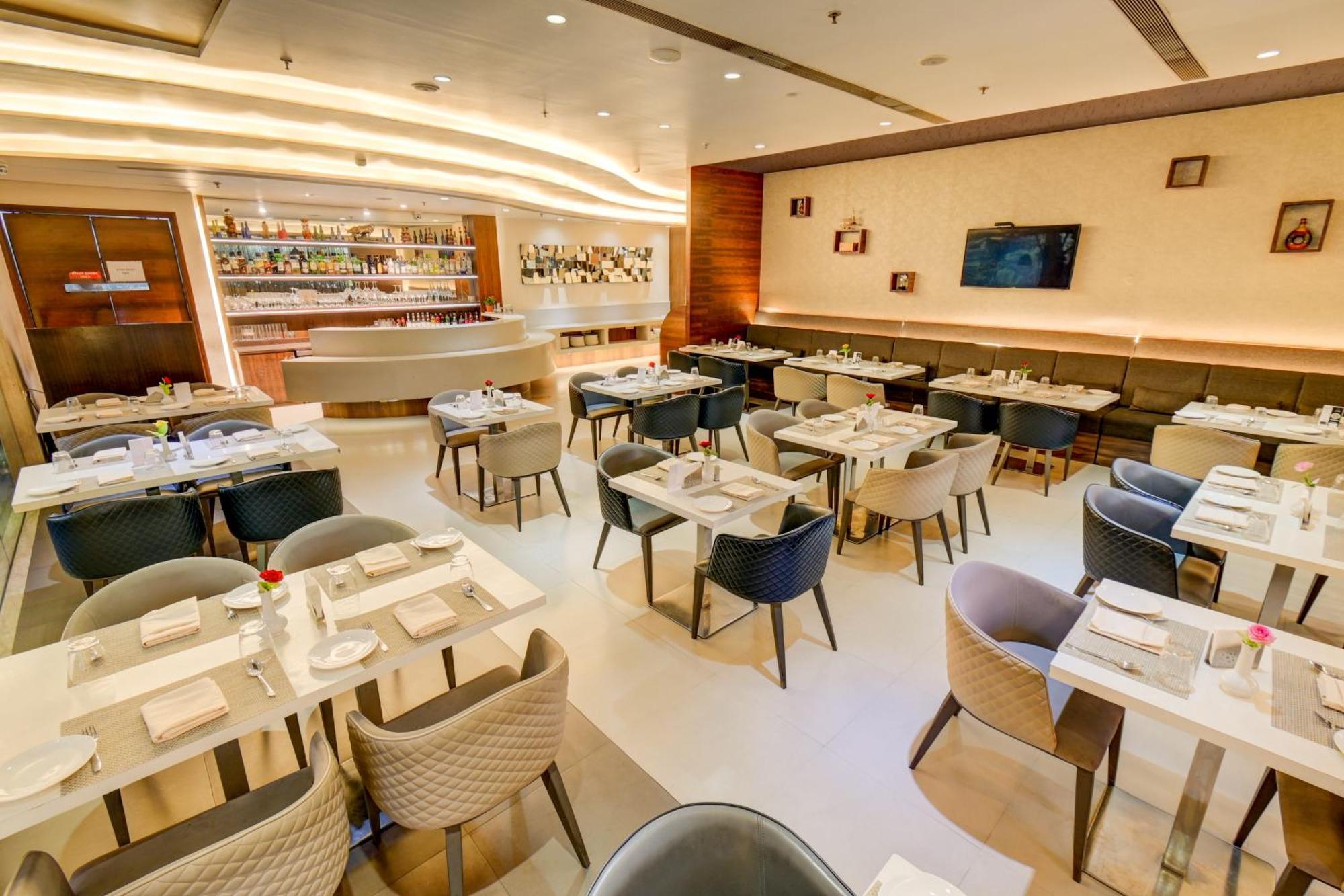 The Ssk Solitaire Hotel & Banquets Nashik Exterior photo
