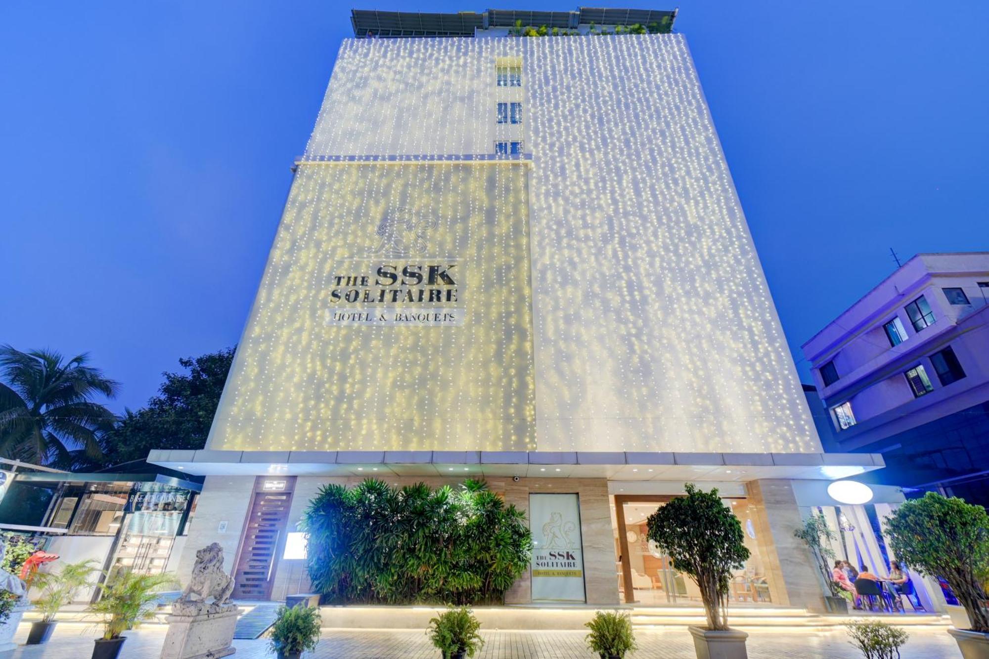 The Ssk Solitaire Hotel & Banquets Nashik Exterior photo