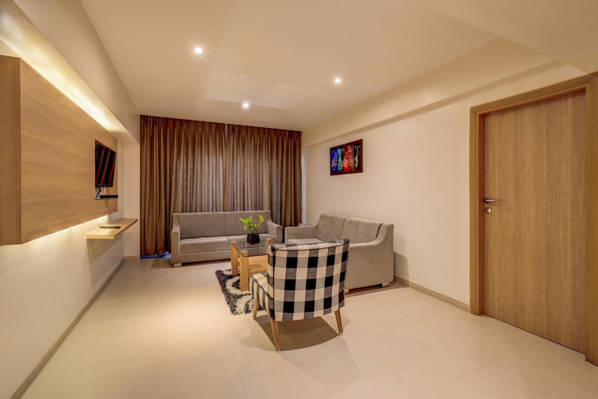 The Ssk Solitaire Hotel & Banquets Nashik Exterior photo