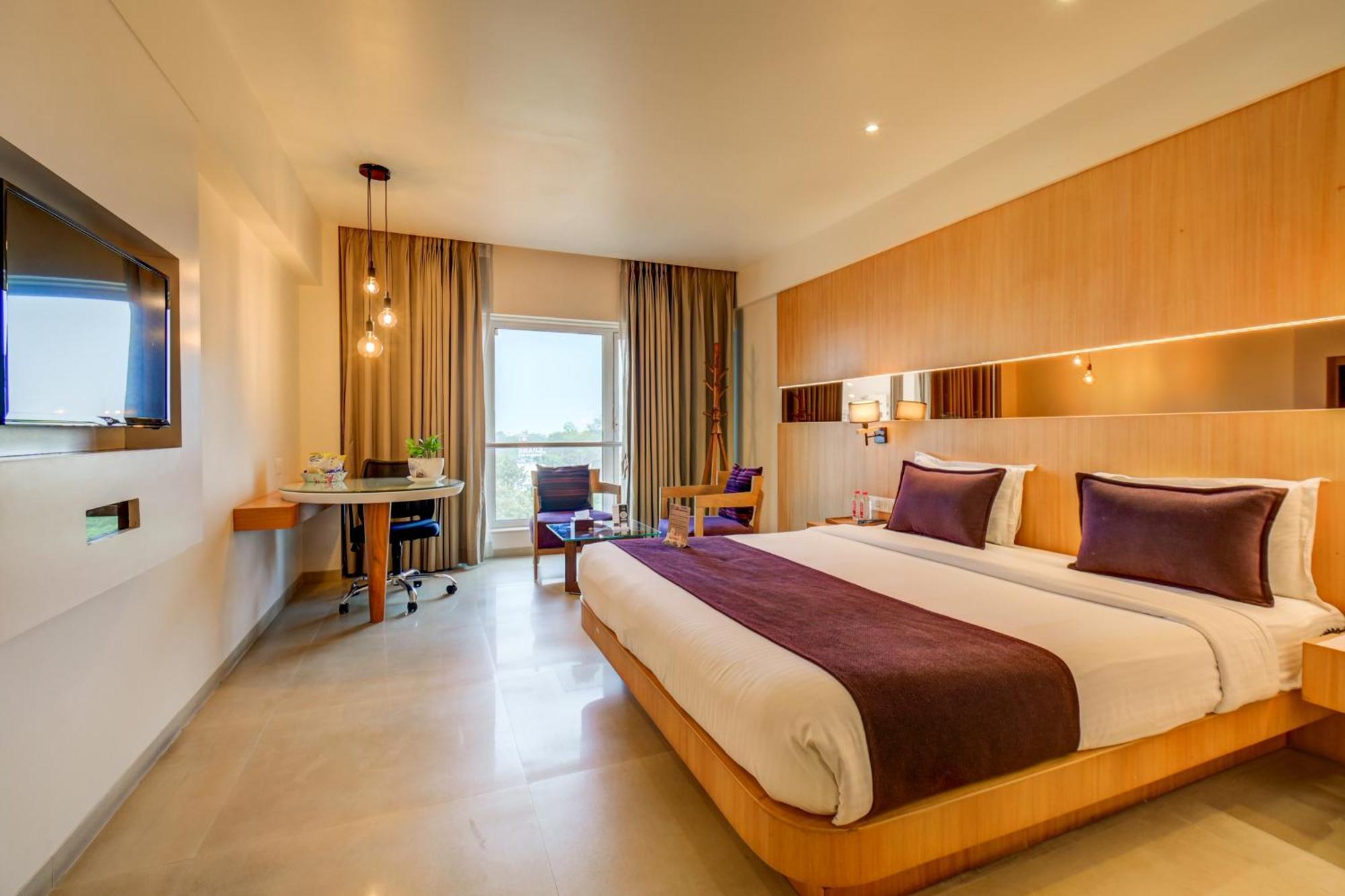 The Ssk Solitaire Hotel & Banquets Nashik Exterior photo