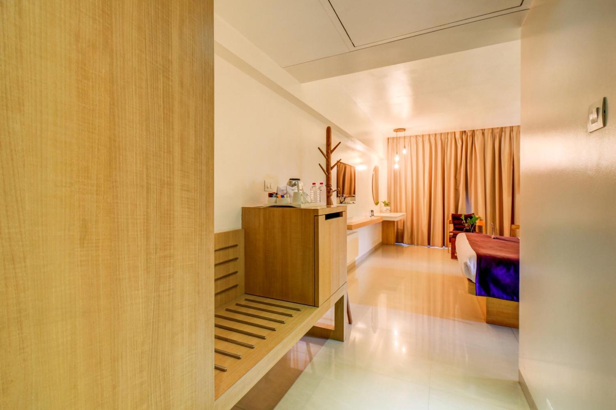 The Ssk Solitaire Hotel & Banquets Nashik Exterior photo