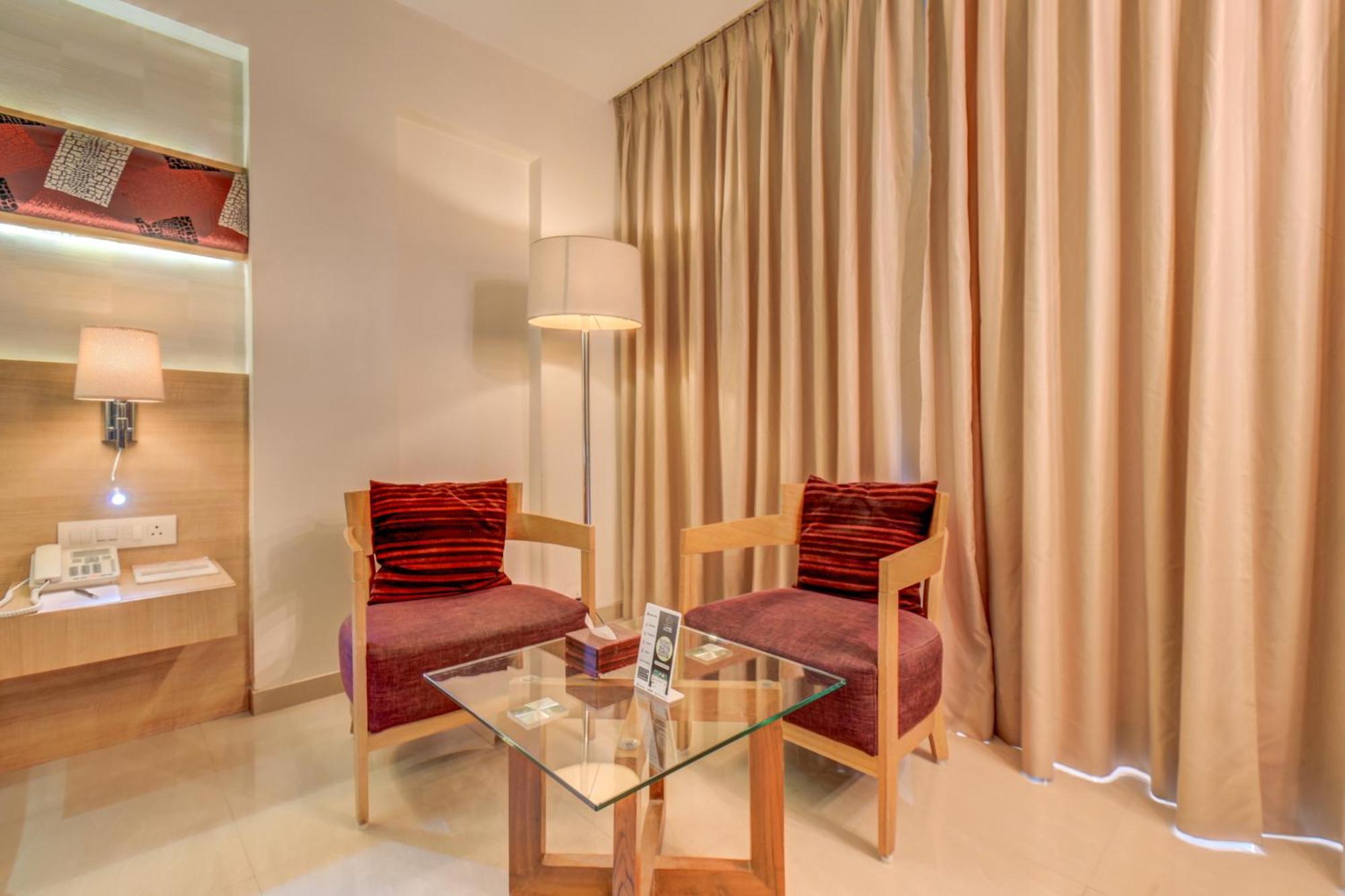 The Ssk Solitaire Hotel & Banquets Nashik Exterior photo