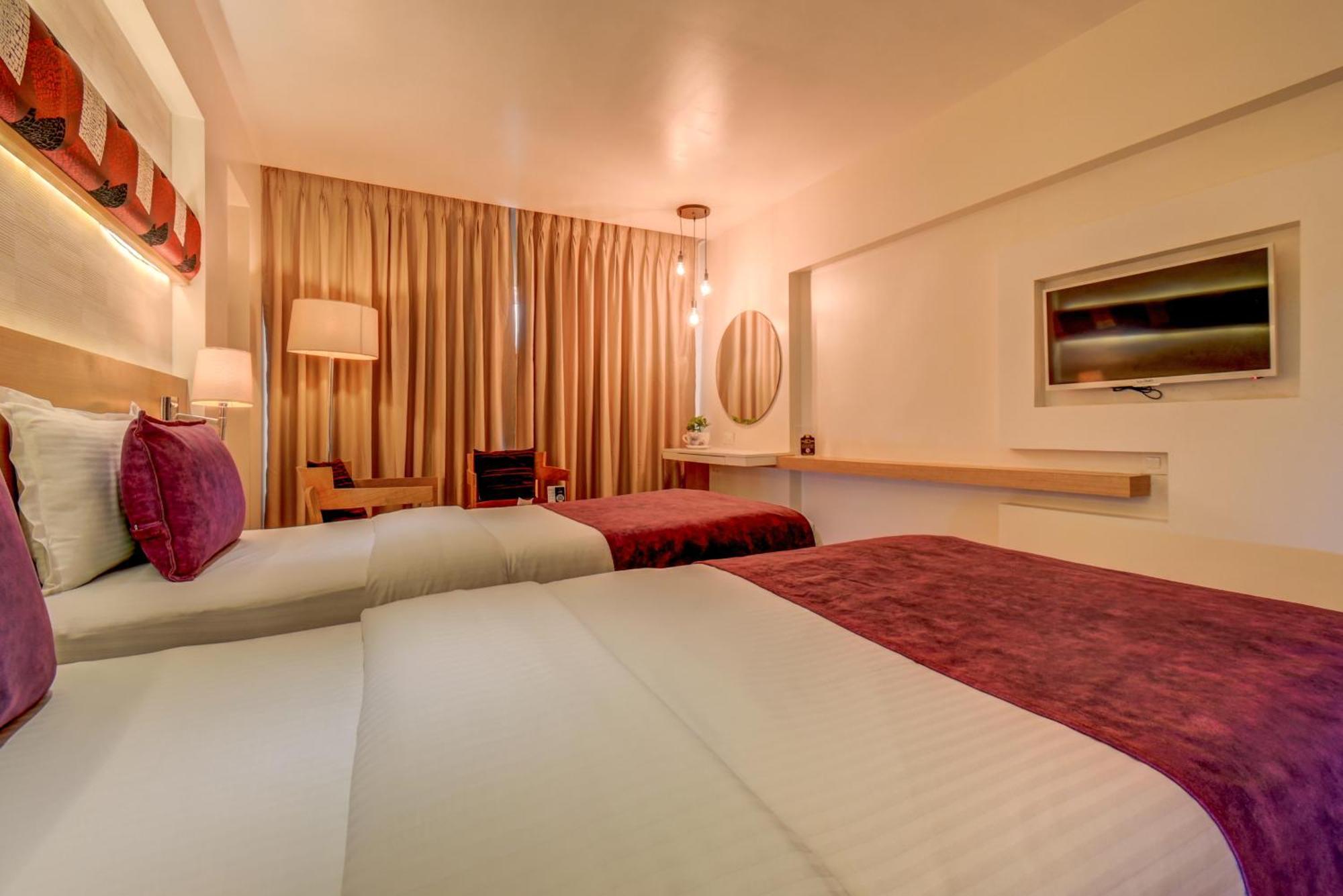 The Ssk Solitaire Hotel & Banquets Nashik Exterior photo